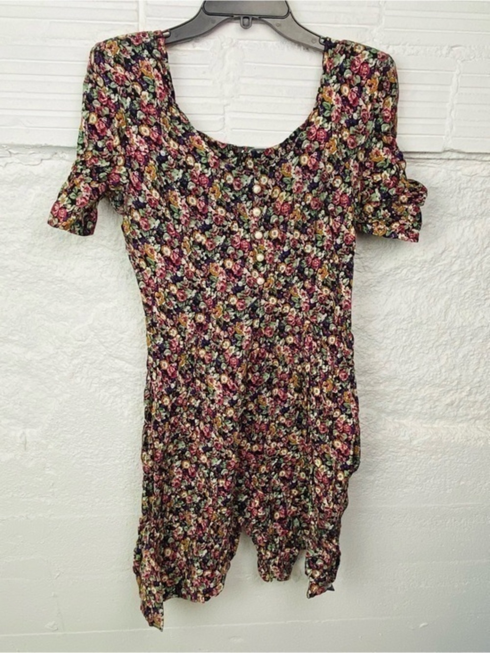 Stuart Alan vintage 80’S multi color Floral pearl Button-Up romper size medium